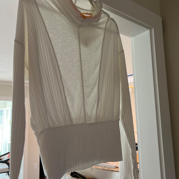 Athletic Pullover - Picture 5 of 6